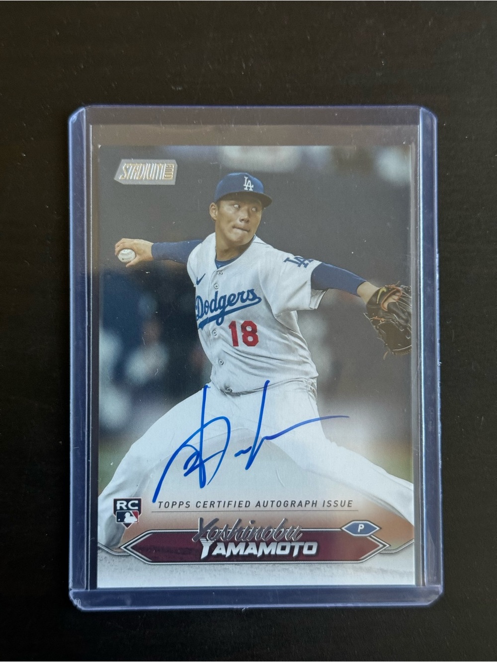 2024 Topps Stadium Club Yoshinobu Yamamoto RC Auto Rookie Dodgers On Card